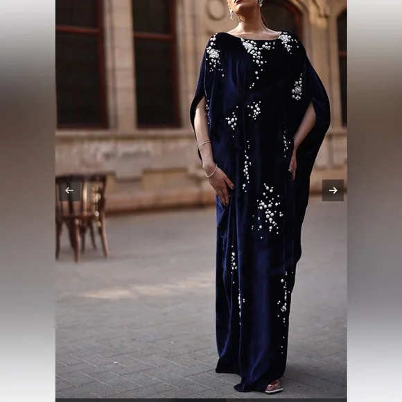 Rozina Munib Kaftan Navy Blue Velvet with Pearl - Picture 2 of 10